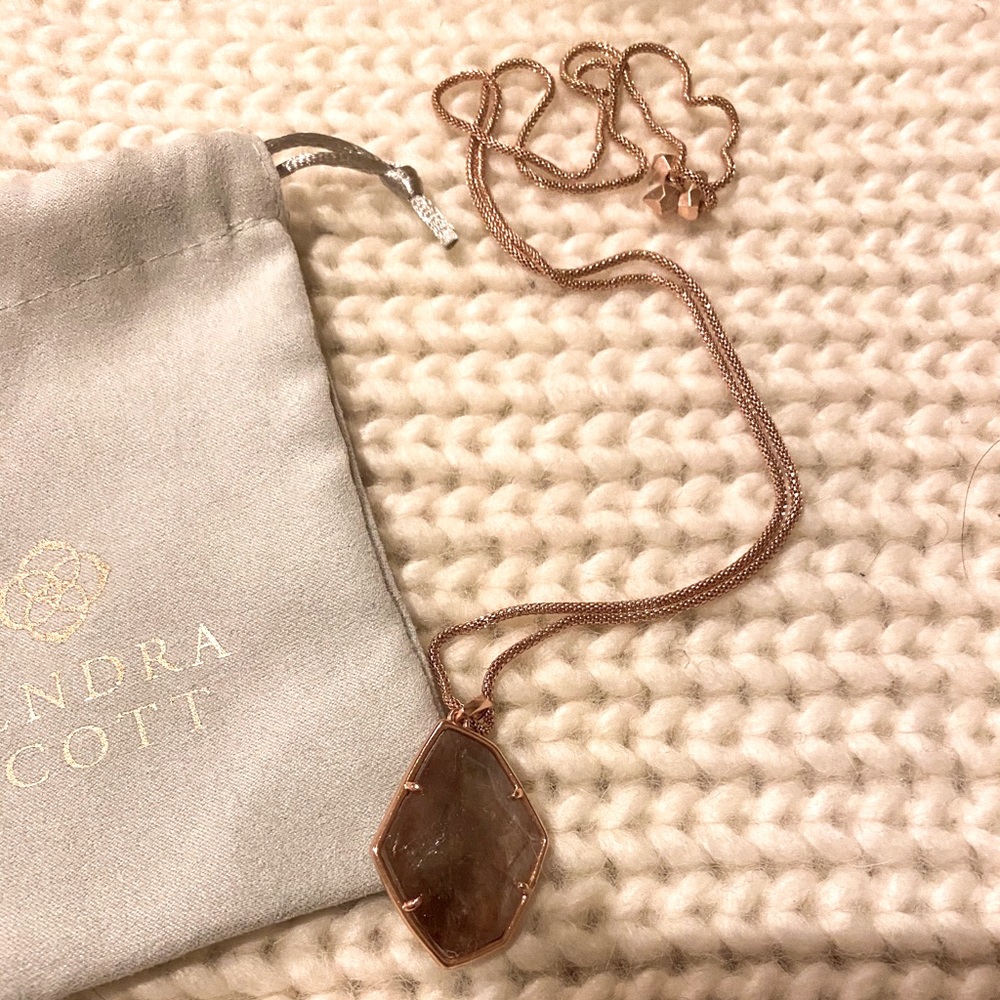 Kendra Scott Rose gold necklace
